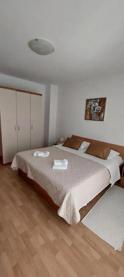 Pahljina Apartments Palit 0*,  Croatia